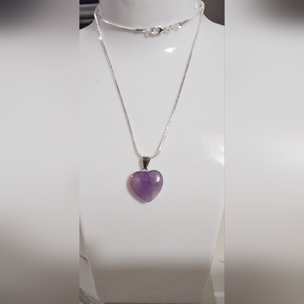 Elegant .925 Silver Pl Necklace with Amethyst Purple Heart Pendant Item 004